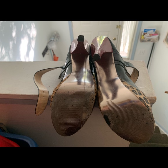 Heels - Picture 3 of 3